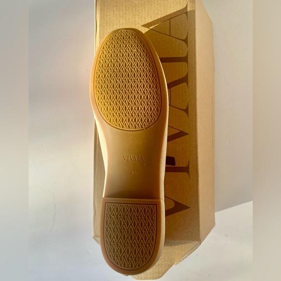 Brand New: VIVAIA Nelly Almond Toe Flats - Picture 5 of 6